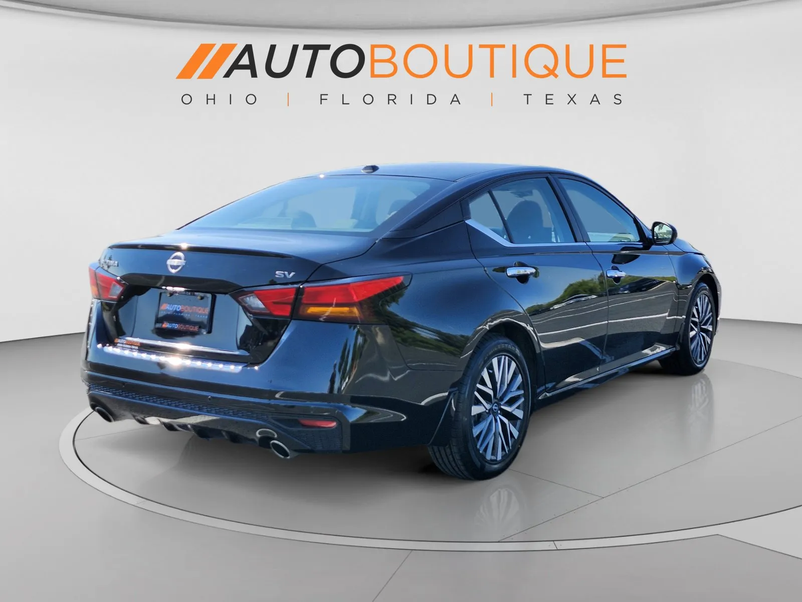 2023 Nissan Altima SV - Photo 10
