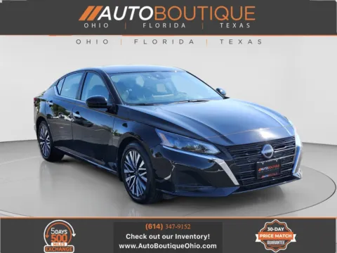 Black 2023 Nissan Altima 2.5 SV for sale in Columbus, OH
