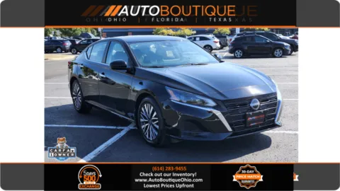Black 2023 Nissan Altima 2.5 SV for sale in Columbus, OH