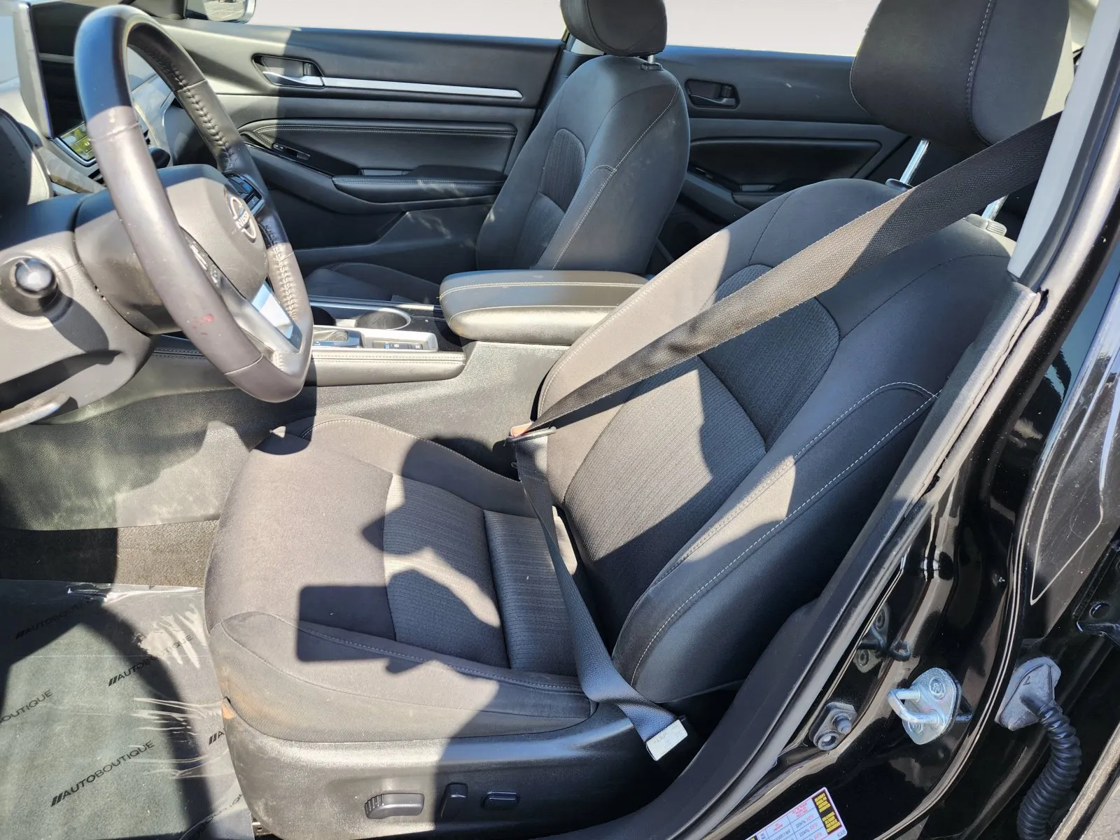 2023 Nissan Altima SV - Photo 17