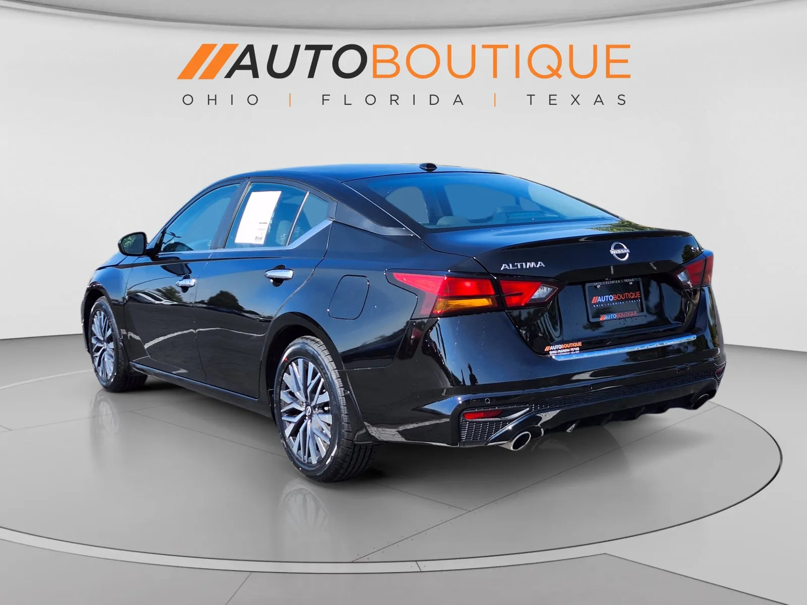 2023 Nissan Altima SV - Photo 8