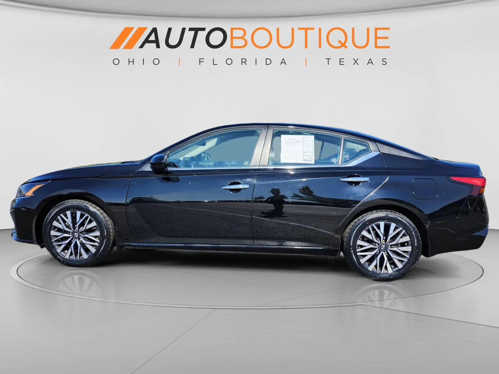 2023 Nissan Altima SV - Photo 7