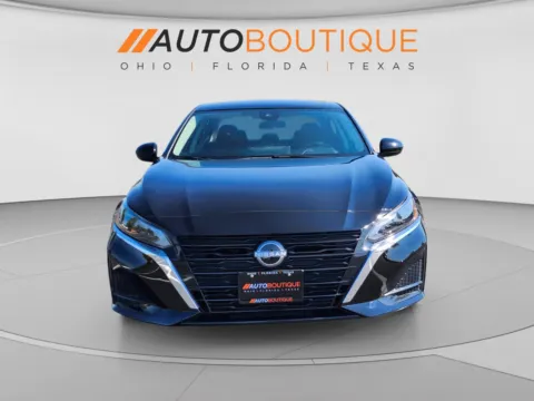 Another view of 2023 Nissan Altima 2.5 SV for sale in Columbus, OH at Auto Boutique Ohio
