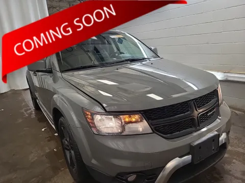 Gray 2020 Dodge Journey Crossroad for sale in Columbus, OH