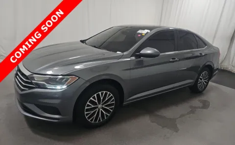Gray 2021 Volkswagen Jetta SE for sale in Columbus, OH