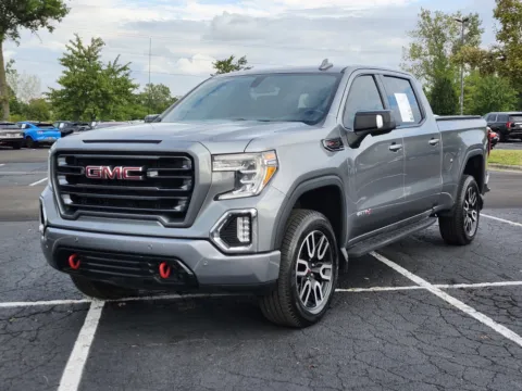 More photos of 2022 GMC Sierra 1500 Limited AT4 at Auto Boutique Ohio, OH