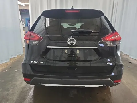 More photos of 2020 Nissan Rogue SL at Auto Boutique Ohio, OH