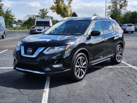 More photos of 2020 Nissan Rogue SL at Auto Boutique Ohio, OH