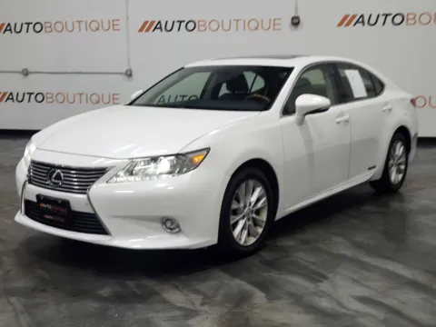 More photos of 2015 Lexus ES 300h Hybrid at Auto Boutique Ohio, OH