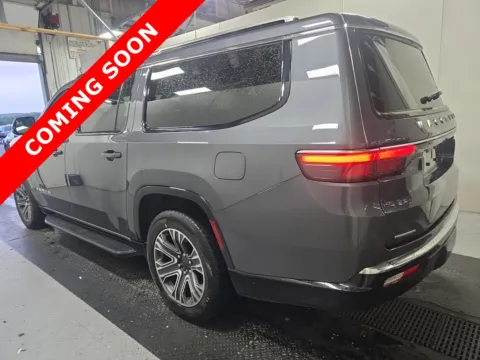 More photos of 2023 Jeep Wagoneer L Series II at Auto Boutique Ohio, OH