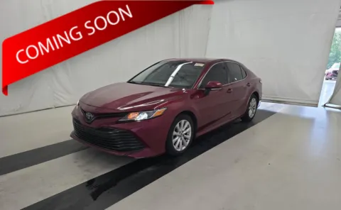 Red 2018 Toyota Camry LE for sale in Columbus, OH