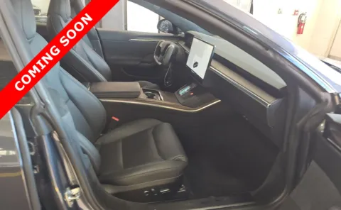 More photos of 2022 Tesla Model S at Auto Boutique Ohio, OH
