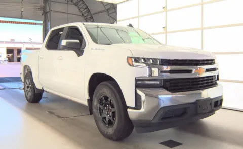 Another view of 2020 Chevrolet Silverado 1500 LT for sale in Columbus, OH at Auto Boutique Ohio