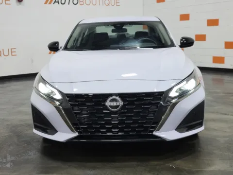 Another view of 2024 Nissan Altima 2.5 SR for sale in Columbus, OH at Auto Boutique Ohio