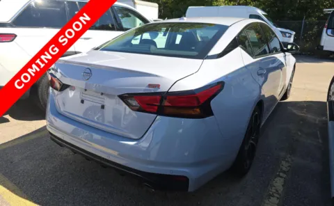 More photos of 2024 Nissan Altima 2.5 SR at Auto Boutique Ohio, OH