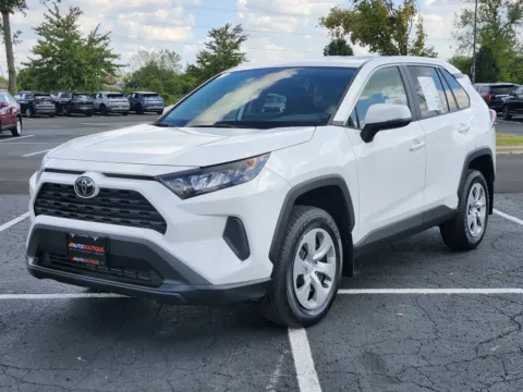 More photos of 2022 Toyota RAV4 LE at Auto Boutique Ohio, OH