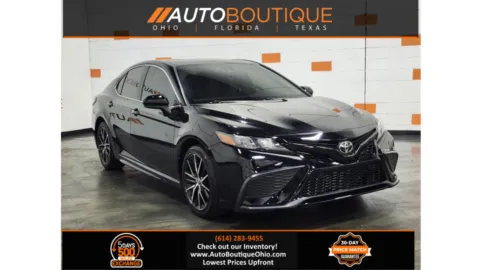 Black 2021 Toyota Camry SE for sale in Columbus, OH