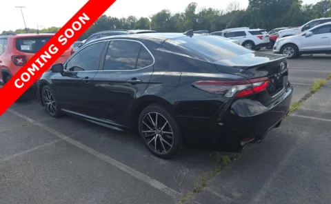 More photos of 2021 Toyota Camry SE at Auto Boutique Ohio, OH