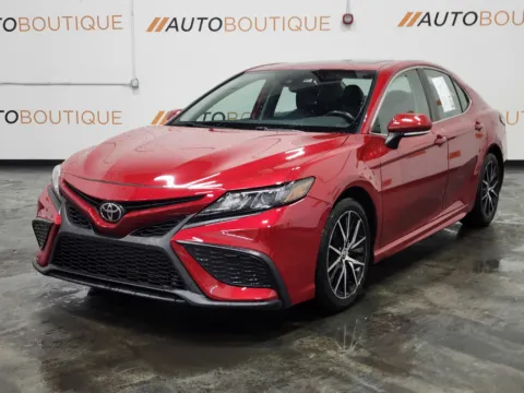 More photos of 2021 Toyota Camry SE at Auto Boutique Ohio, OH