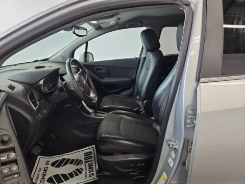 More photos of 2020 Chevrolet Trax LT at Auto Boutique Ohio, OH
