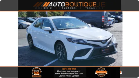 White 2023 Toyota Camry SE for sale in Columbus, OH