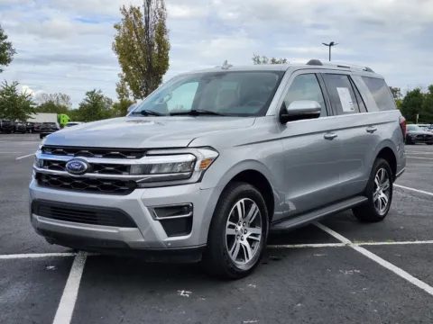 More photos of 2024 Ford Expedition Limited at Auto Boutique Ohio, OH