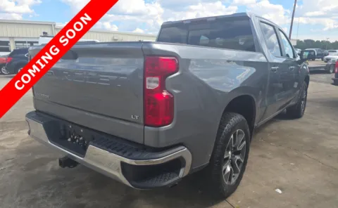 More photos of 2021 Chevrolet Silverado 1500 LT at Auto Boutique Ohio, OH