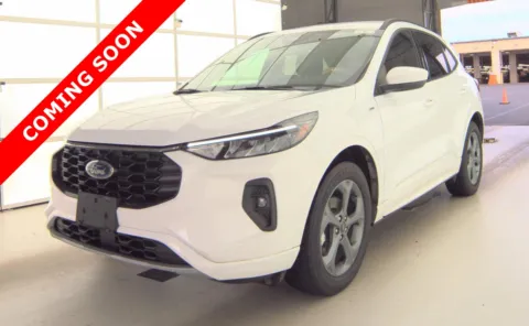 White 2023 Ford Escape ST-Line Select for sale in Columbus, OH