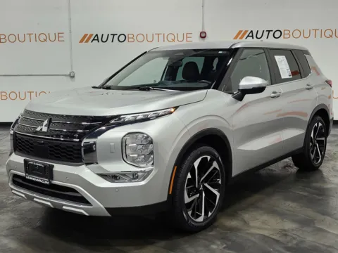 More photos of 2023 Mitsubishi Outlander SE Special Edition at Auto Boutique Ohio, OH
