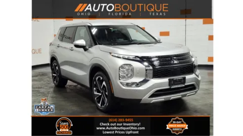 White 2023 Mitsubishi Outlander SE Special Edition for sale in Columbus, OH
