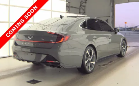 More photos of 2023 Hyundai Sonata SEL Plus at Auto Boutique Ohio, OH