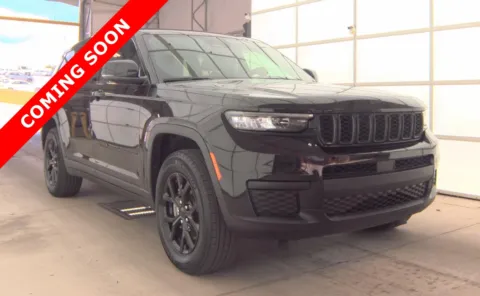 Another view of 2024 Jeep Grand Cherokee L Altitude for sale in Columbus, OH at Auto Boutique Ohio