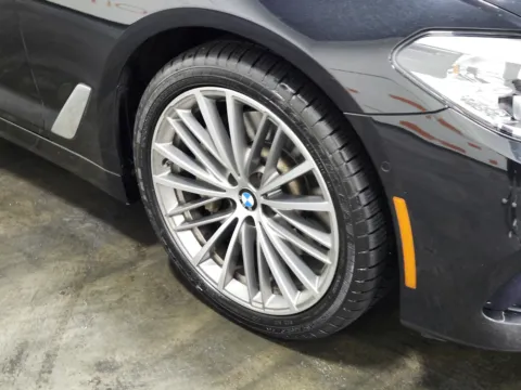 More photos of 2019 BMW 5 Series 540i xDrive at Auto Boutique Ohio, OH