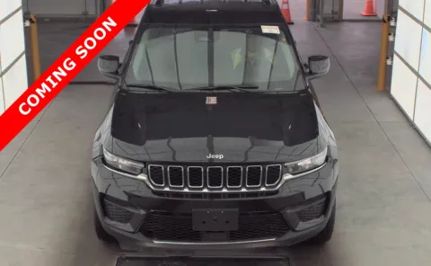 Black 2023 Jeep Grand Cherokee Laredo for sale in Columbus, OH