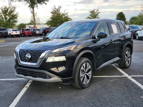 More photos of 2021 Nissan Rogue SV at Auto Boutique Ohio, OH