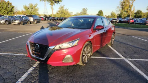 More photos of 2022 Nissan Altima 2.5 SV at Auto Boutique Ohio, OH