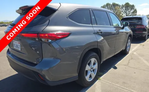 More photos of 2023 Toyota Highlander LE at Auto Boutique Ohio, OH