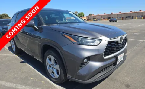 Another view of 2023 Toyota Highlander LE for sale in Columbus, OH at Auto Boutique Ohio