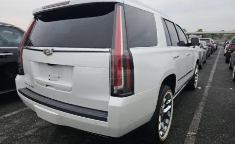 More photos of 2019 Cadillac Escalade Platinum at Auto Boutique Ohio, OH