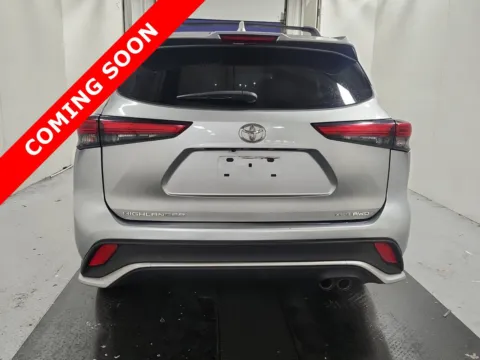 More photos of 2021 Toyota Highlander XSE at Auto Boutique Ohio, OH
