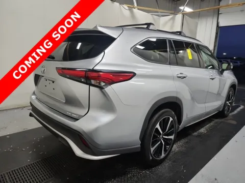 More photos of 2021 Toyota Highlander XSE at Auto Boutique Ohio, OH