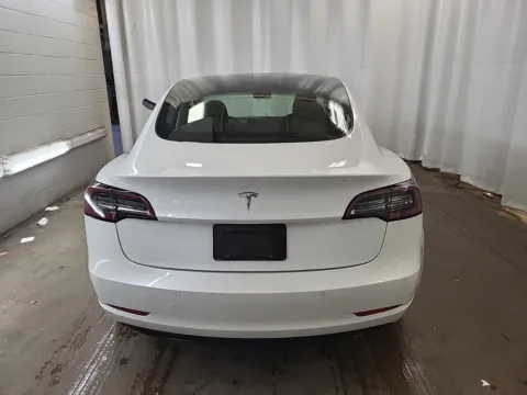 More photos of 2020 Tesla Model 3 Standard Range at Auto Boutique Ohio, OH
