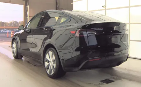More photos of 2020 Tesla Model Y Long Range at Auto Boutique Ohio, OH