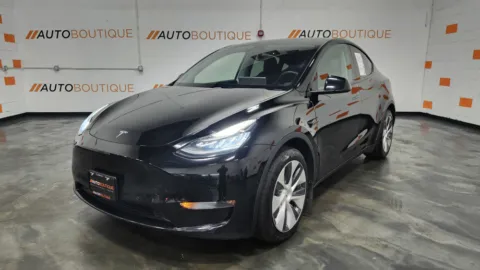More photos of 2020 Tesla Model Y Long Range at Auto Boutique Ohio, OH