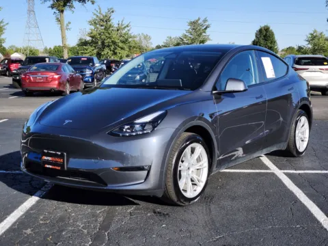 More photos of 2023 Tesla Model Y at Auto Boutique Ohio, OH