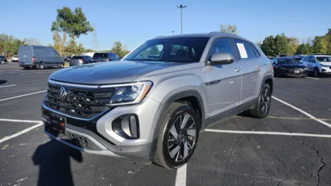 More photos of 2024 Volkswagen Atlas Cross Sport 2.0T SE w/Technology at Auto Boutique Ohio, OH