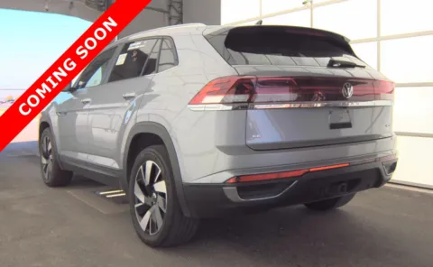 More photos of 2024 Volkswagen Atlas Cross Sport 2.0T SE w/Technology at Auto Boutique Ohio, OH