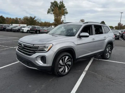 More photos of 2024 Volkswagen Atlas 2.0T SE w/Technology at Auto Boutique Ohio, OH