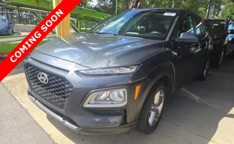 Gray 2021 Hyundai Kona SE for sale in Columbus, OH