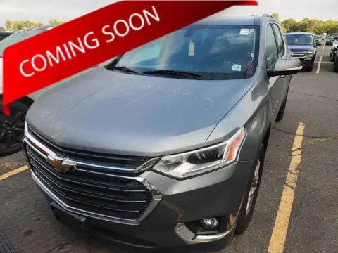 Gray 2019 Chevrolet Traverse LT Cloth for sale in Columbus, OH